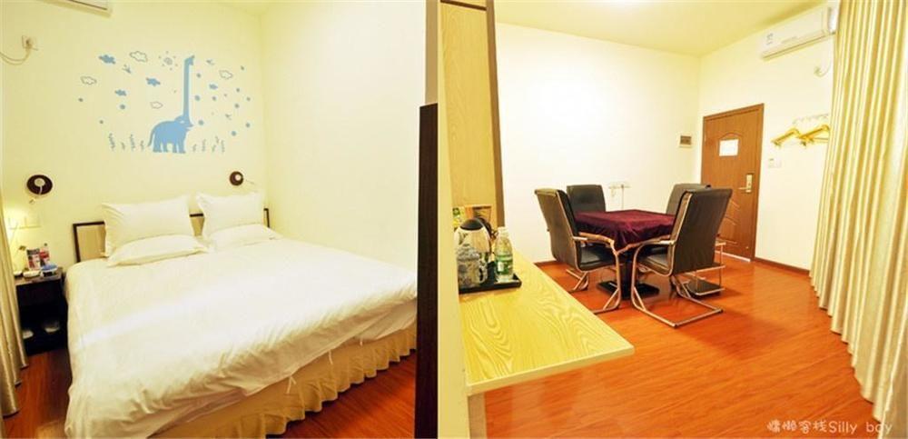Renli Hotel Chengdu Eksteriør billede